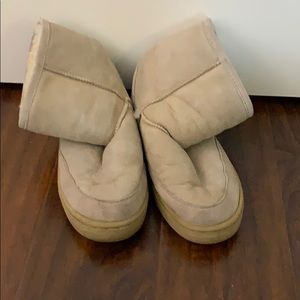 Size 7 Ugg like real sheepskin shoes boots